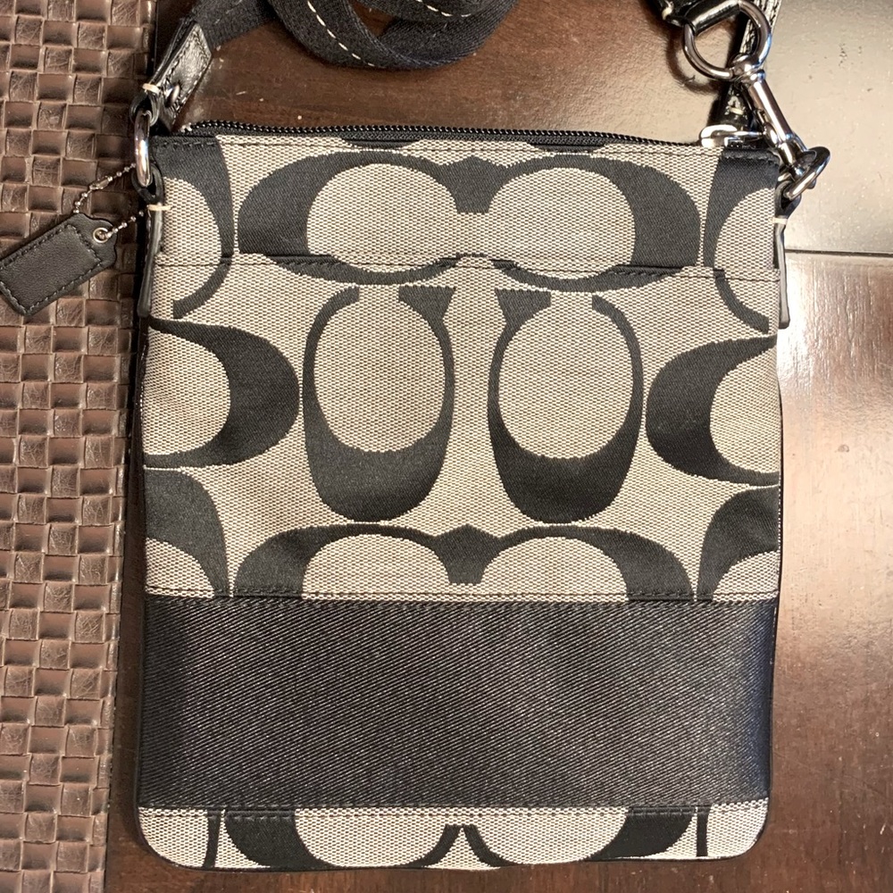 NEW WOT Coach crossbody bag